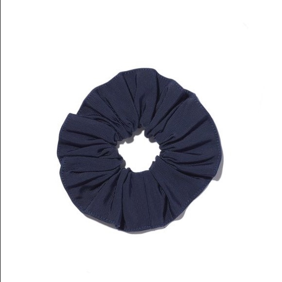 Emme Parsons Grosgrain Navy scrunchie - Picture 3 of 4